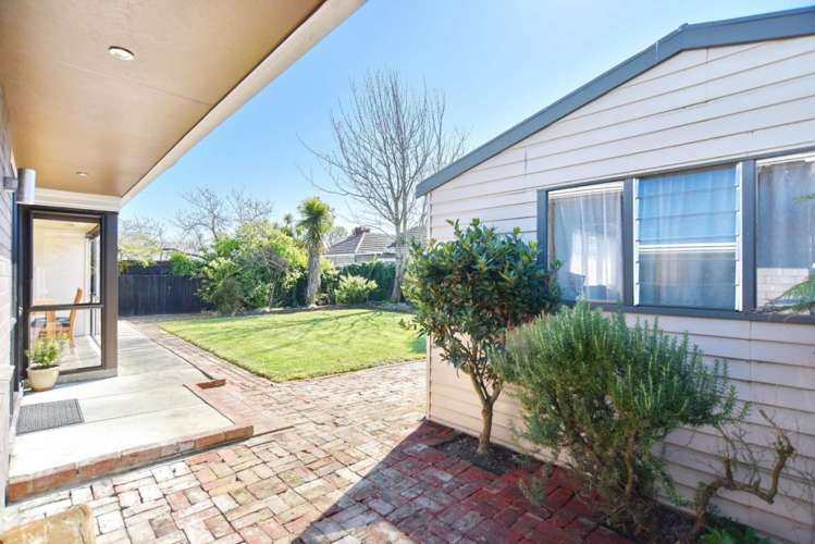 56a Achilles Street Burwood_22
