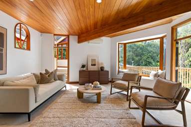 2/39 St Georges Bay Road_1