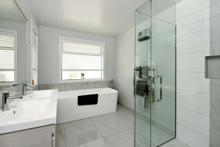 21 Pioneer Heights Richmond_24