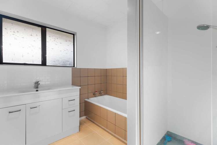 1 Bullmore Place Pukehangi_11