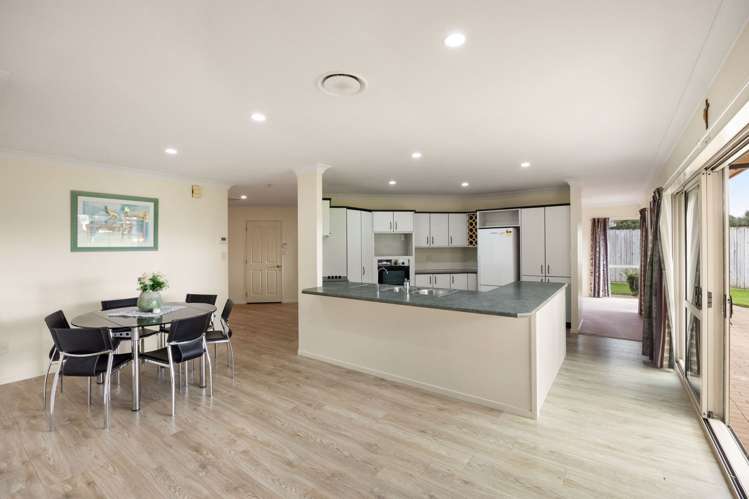 5 Reynolds Drive Glenview_2