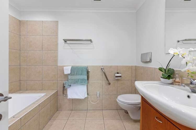 311/136 Marine Parade (Cutterscove Apt) Mt Maunganui_5