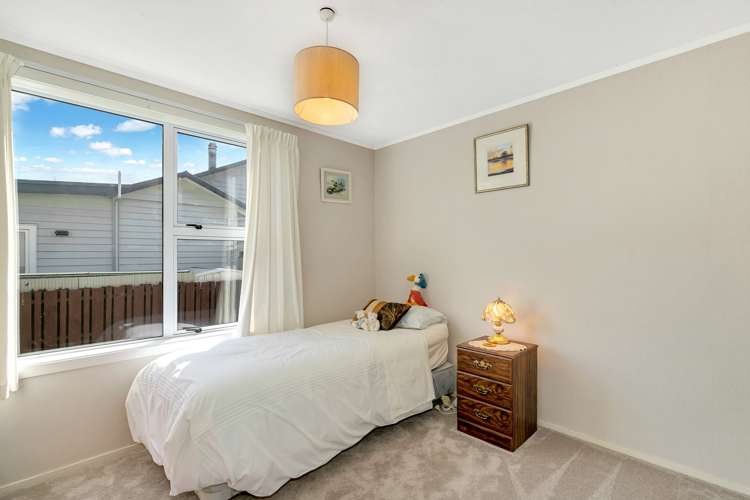 34 Smale Street Point Chevalier_13