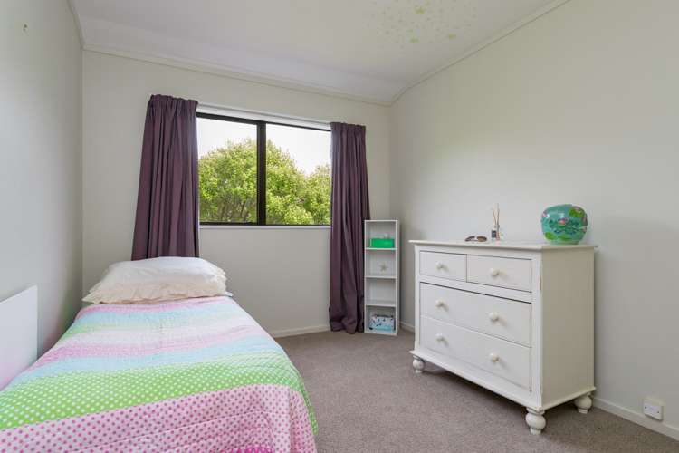 6a Roberts Street Tawa_6