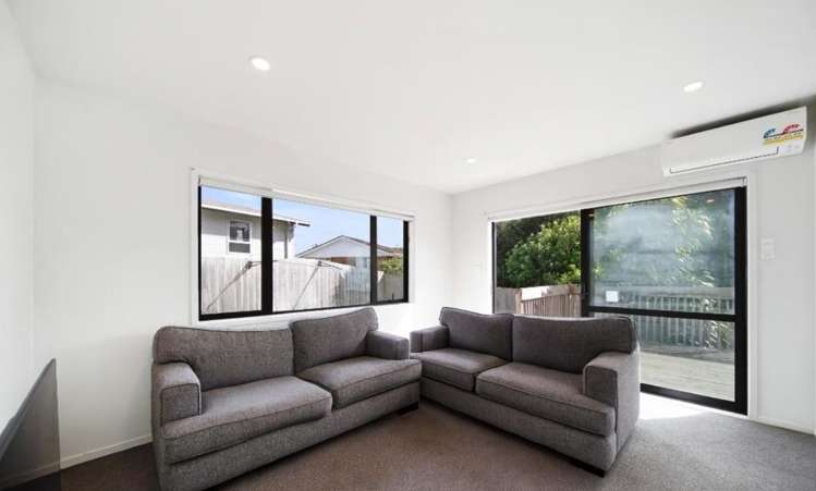 90 Chelburn Crescent Mangere East_6