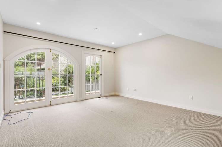 7 Castle Drive Epsom_12