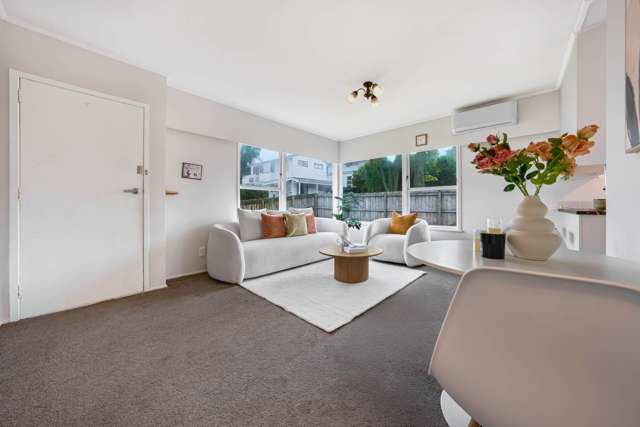 2/40 Cheval Drive Totara Vale_4