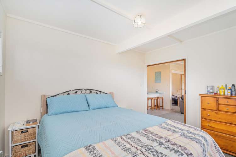 3 Patricia Place Hahei_15