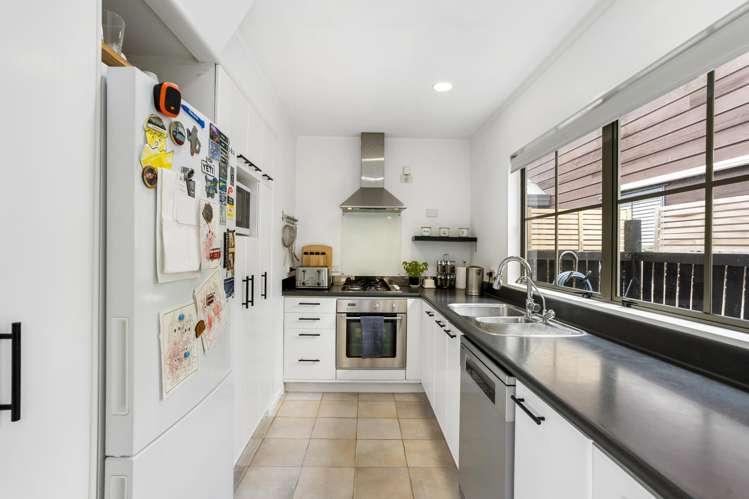 3/20 Fifth Avenue Mount Albert_5