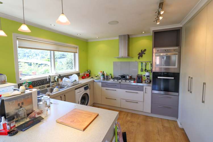 22 Seaview Avenue Te Puru_5