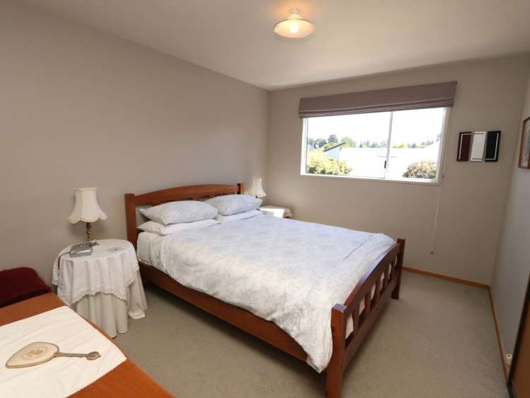 7 Argyle Place Allenton_17