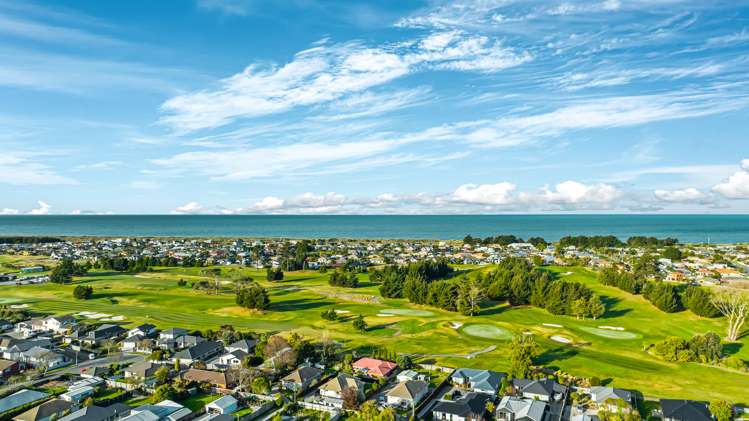 28 Sylvia Street Parklands_32