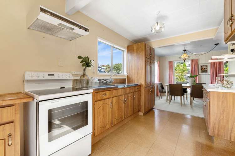 43a Beach Road Stanmore Bay_9