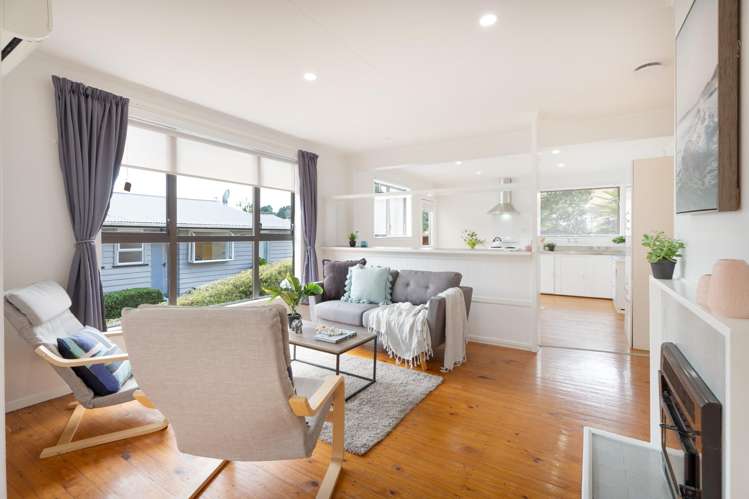 25 Waihemo Street Waitangirua_5