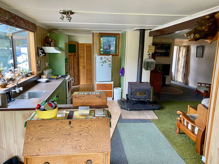 3 Wharf Road Karamea_9