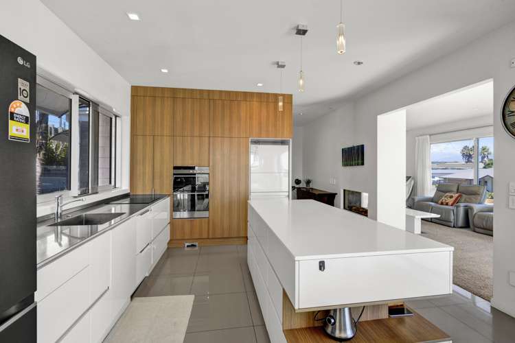 16 Links Drive Waiwhakaiho_5