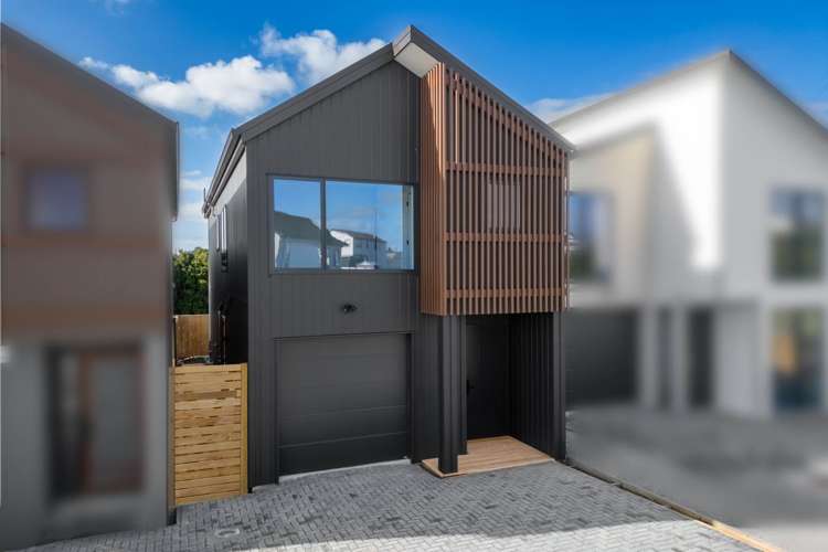 4 Paretao Street Massey_20