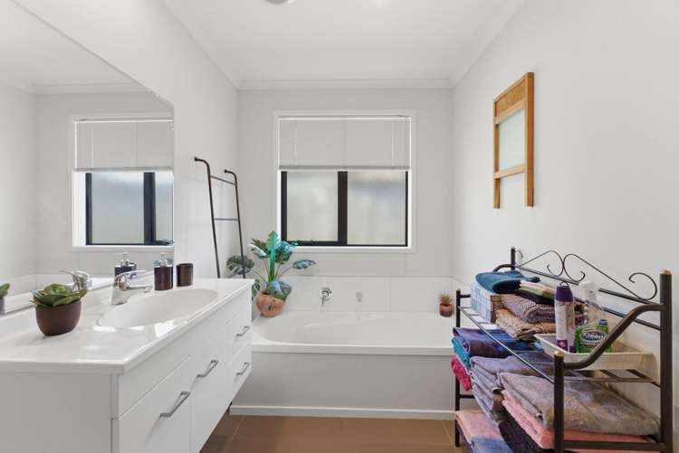 7A Pipitea Place Whalers Gate_23