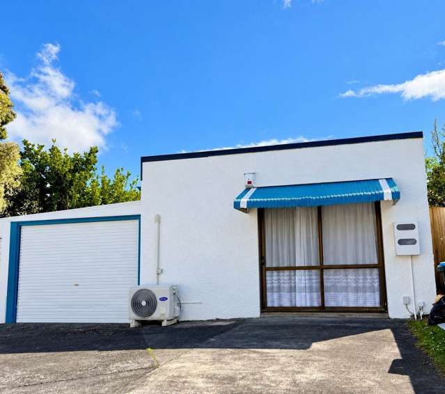 Studio Conveniently Located next to Sylvia Park