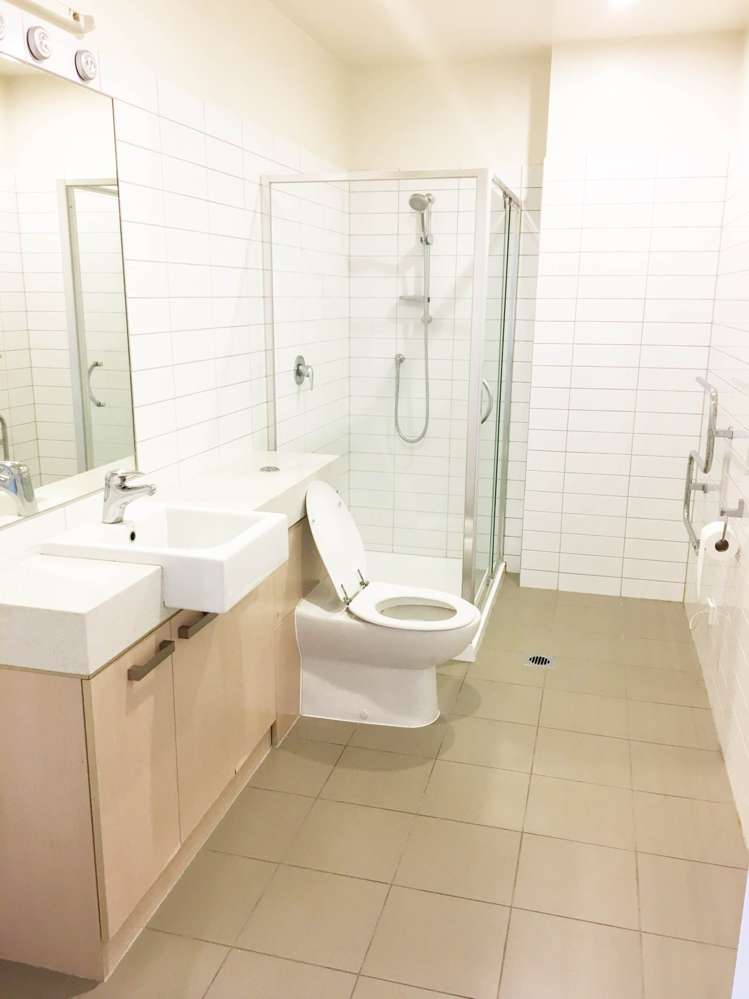 5a/84 Gunner Drive Te Atatu Peninsula_6