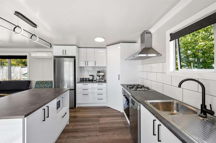 11 Ruataniwha Drive_1