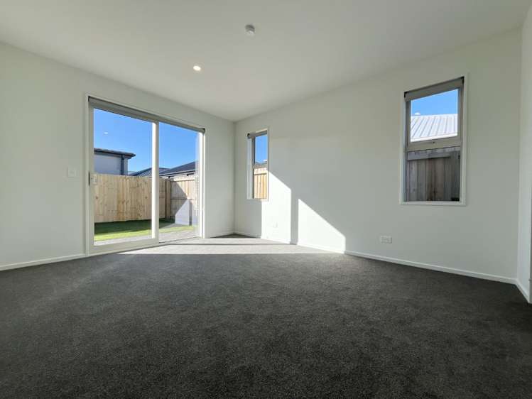 10 Rita Angus Road 10145_11