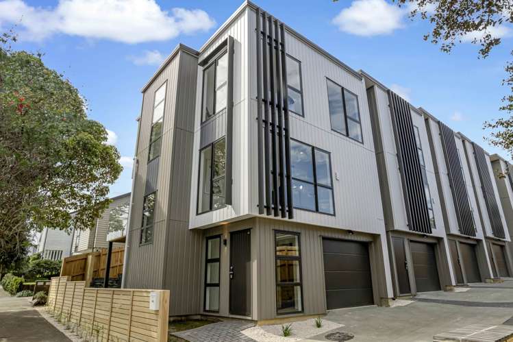 Lot 1/80 Castledine Crescent_0