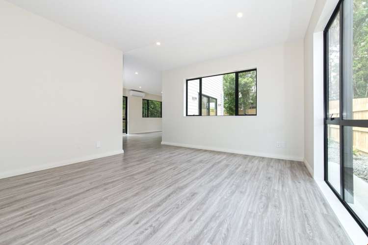 8a Dalwhinnie Parade Highland Park_6