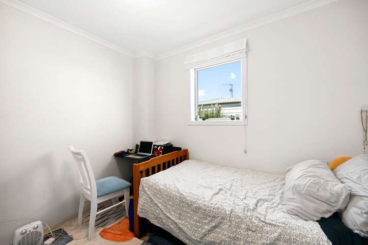 29 Chiefs Court Hamilton East_11