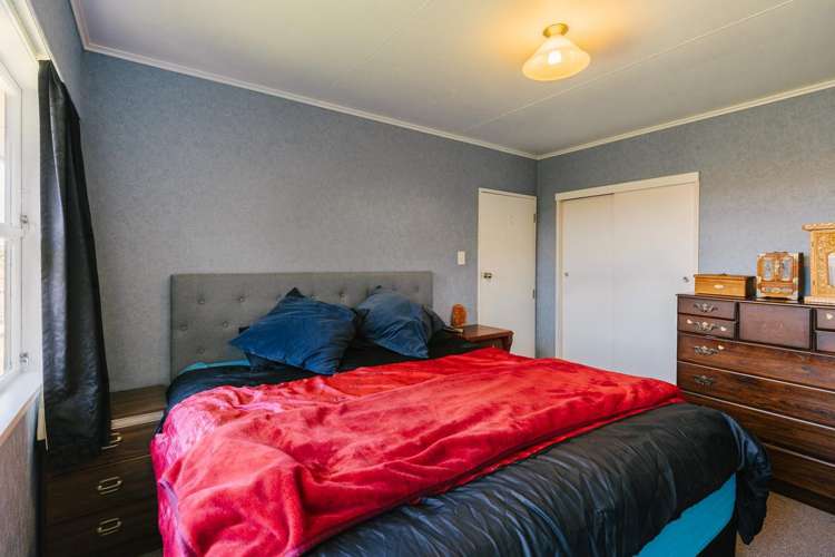7 Lockhart Avenue Milson_15