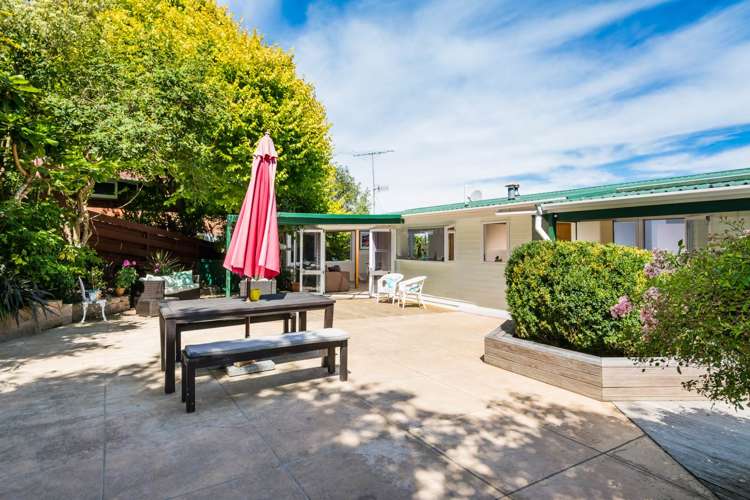 31 Martin Crescent Northcote_18