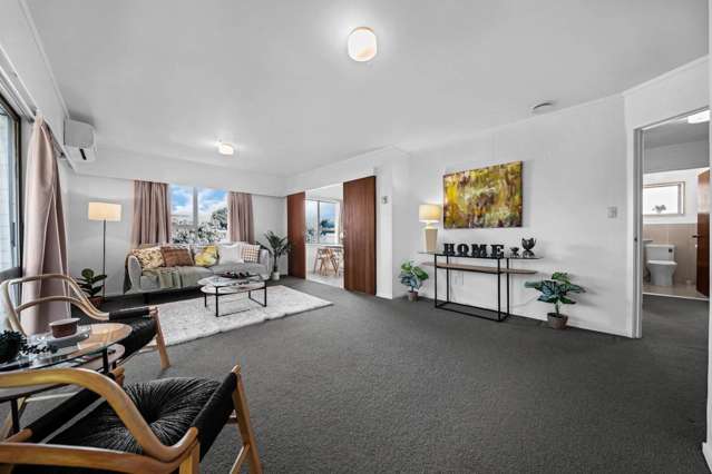 1/6 Tina Place Sunnyhills_2