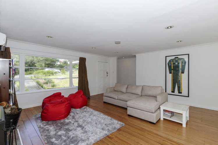 43 Derwent Crescent Titirangi_3