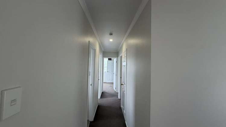 26 Sunline Avenue Massey_7