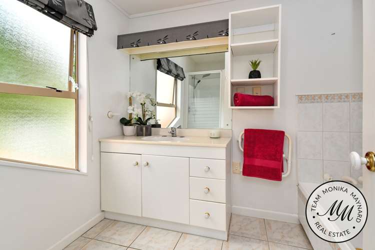 5 Silkwood Grove Totara Heights_18