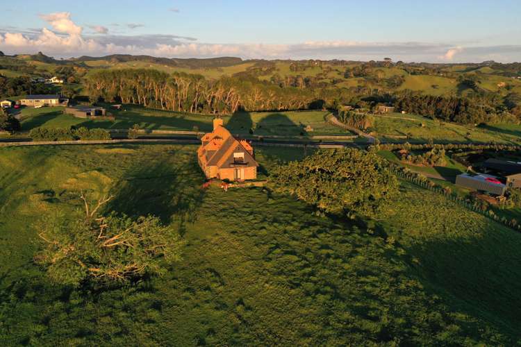 8 Kaipara Lake Road South Head_14