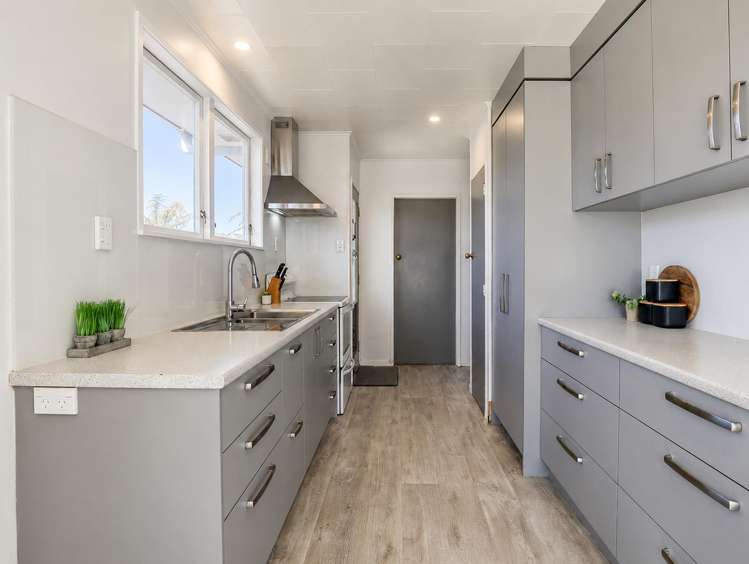 238 Sunset Road Sunnybrook_11