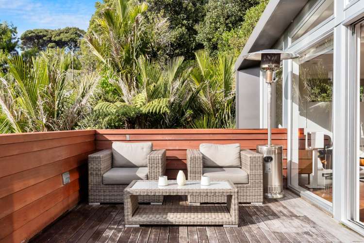 31 Lone Kauri Road Karekare_21