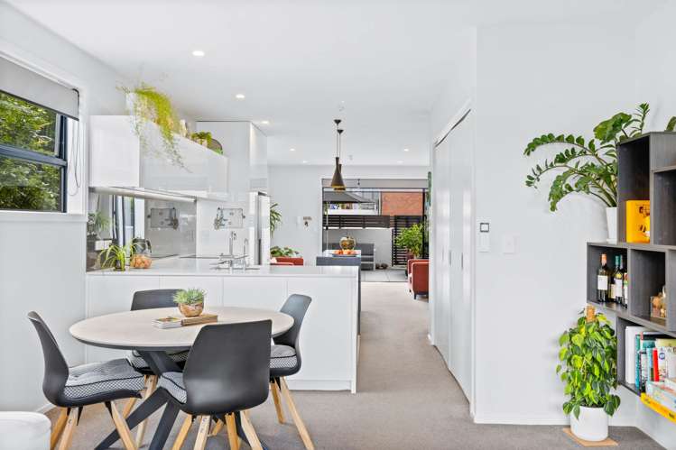 29/4 Stables Lane_0