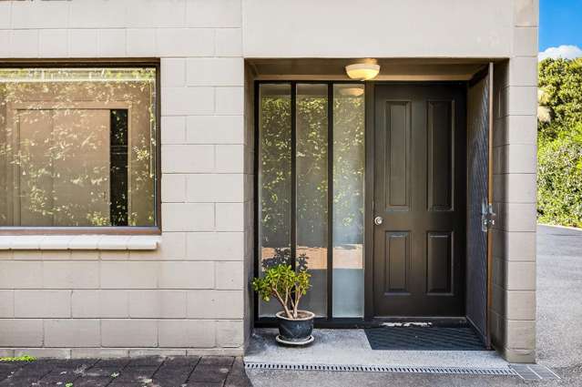 a/13 Muritai Road Milford_2