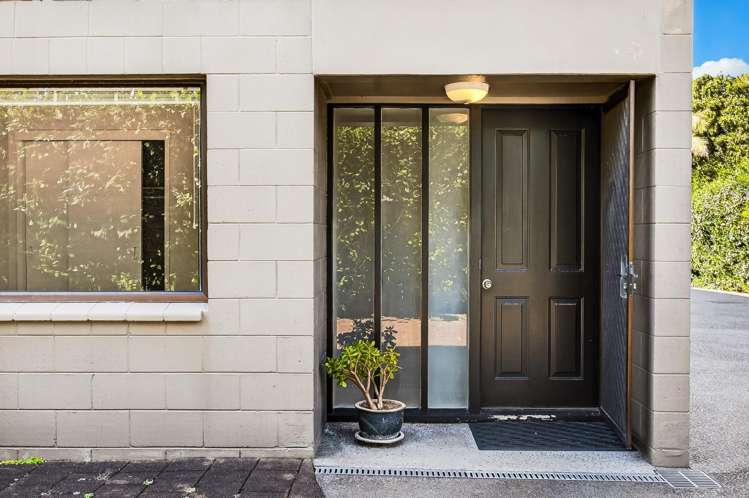 a/13 Muritai Road Milford_2