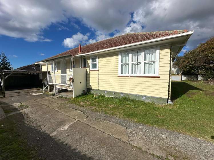 65 Cobham Cres Otara_9