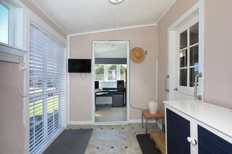 12 High Street Bulls_16