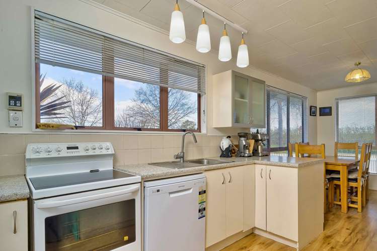 166 Portsmouth Road Flaxmere_4