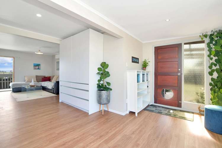 342 Pukehina Beach Road Pukehina Beach_10