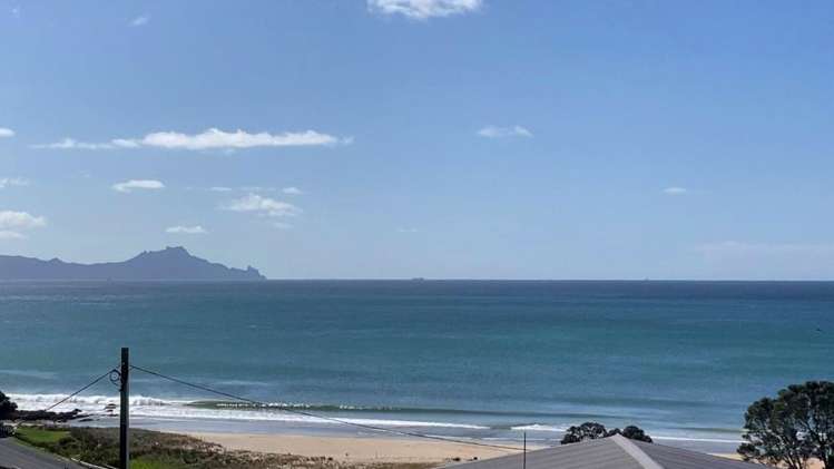 31 Taranga Road Langs Beach_26