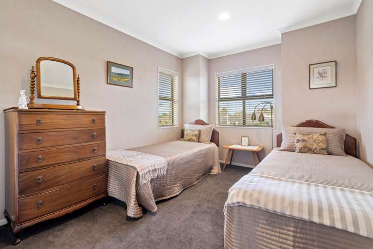 21 Turnberry Drive Wattle Downs_15