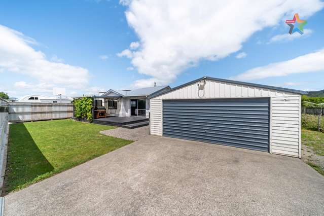 STUNNING 4-BEDROOM HOME ON A FULLY FENCED SECTION