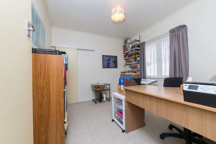 34 Highland Avenue Titirangi_12