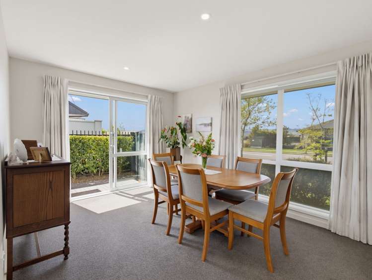 33 Eastfield Drive Lincoln_11